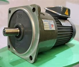 Helical Electric Motor Gear Reducer 0.1rpm To 436.36rpm